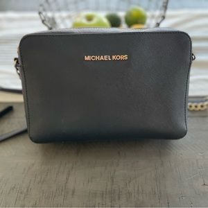Used Leather Jet Set East West Cross Body Michael Kors purse